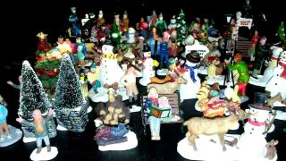 Assorted Sized Christmas Figures & Signs & Animals For X Mas Display