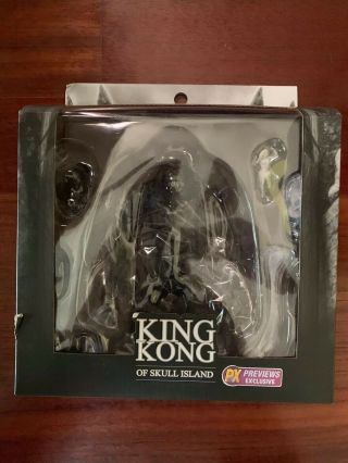 Mezco King Kong Skull Island 7 - Inch B/w Version Action Figure Previews Exclusive