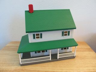 1/64 Ertl Farm Country 2 Story House Building Green Roof