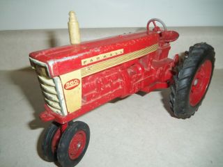INTERNATIONAL 560 TRACTOR ERTL ESKA Vintage Farm Toy FARMALL IH 3