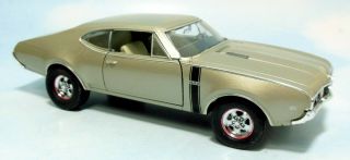 Welly 1968 Oldsmobile 442 Modified Diecast Model Repainted