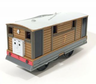 2009 Thomas & Friends TOBY R9209 Trackmaster Motorized Train Freight Car Caboose 4