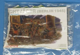 Dragon Dml 1:35 Wwii Nachtjager Berlin 1945 Plastic Figure Kit 6089u1