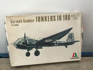 Italaerei 1/72 Junkers Ju.  188 A1/e1 German Bomber,  Contents.