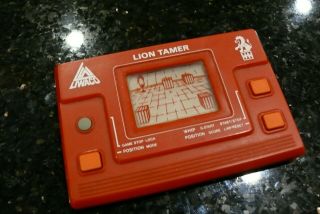 Liwaco Lion Tamer Vintage Electronic Handheld Lcd Video Game And Watch