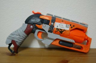 Nerf A4325 Zombie Strike Hammershot Blaster