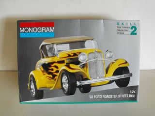 Monogram 1932 Ford Roadster Street Rod 1/24 Model Kit