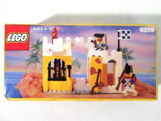 Lego 6259 Pirates Broadside’s Brig Vintage 1991 Factory W/ Box Cut Damage