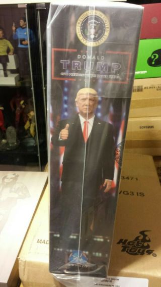 Donald Trump 1/6 Scale Figure by DID.  The 45Th President of the United States. 8