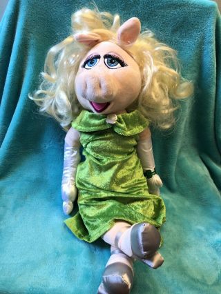 Disney Store Muppets Most Wanted Plush 19 " Miss Piggy Doll Stuffed Animal