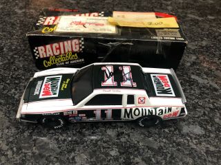 Rare Action 1/24 Darrell Waltrip 11 Mountain Dew 1981 Buick 1995 Autographed