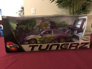 Hot Wheels Tunerz Purple And Green Acura Integra 1:18 Scale