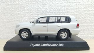 1/64 Kyosho Toyota Land Cruiser 200 White Diecast Car Model
