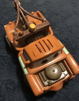 Disney Pixar Cars Tow Mater Shake N Go Brown Truck Talking Mattel 2005