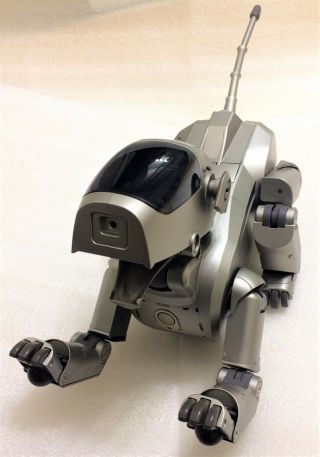 VIDEO SONY Entertainment Dog Robot AIBO 1st Edition ERS - 110 US Ver.  RARE 2