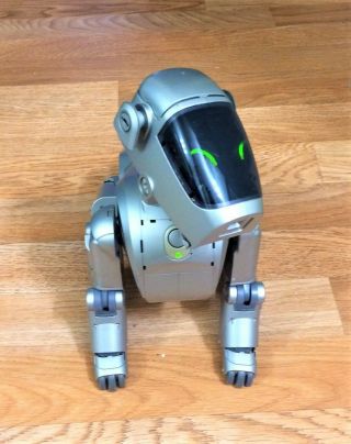 VIDEO SONY Entertainment Dog Robot AIBO 1st Edition ERS - 110 US Ver.  RARE 7