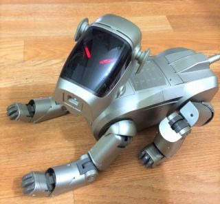 VIDEO SONY Entertainment Dog Robot AIBO 1st Edition ERS - 110 US Ver.  RARE 8