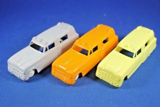 Plasticville - O - O27 - Vehicles - 3 Ambulances - Orange,  Gray,  & Yellow - Exc.