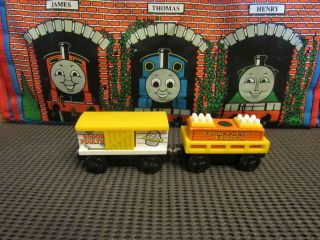 Thomas & Friends Wooden Sodor Chicken Cars Train Car