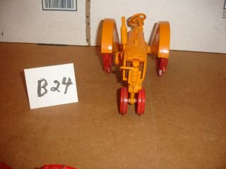 1/16 minneapolis moline j toy tractor 2