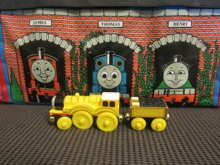 Thomas & Friends Wooden Molly & Tender Gold Magnets Train Car