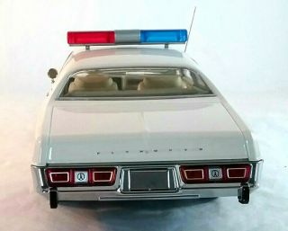 1977 Plymouth Fury Hazzard County Sheriff in 1:18 Scale by Greenlight 19055 6