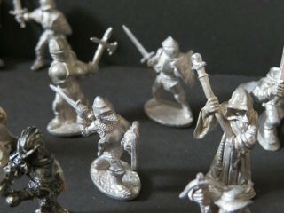 Ral Partha D&D Dungeons and Dragons Miniature 16 Metal Figures 1984 - 1986,  4 bases 7