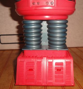 Vintage 1966 REMCO Lost In Space Robot Motorized Toy 3