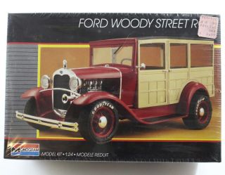 Ford Woody Street Rod Monogram 1:24 Scale Model Kit 2749 Box