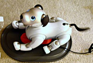 Sony AIBO ERS - 1000 Entertainment Robot Dog - Ivory White 4