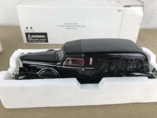 National Motor Museum 1:32 1938 Black Cadillac Hearse With Coffin