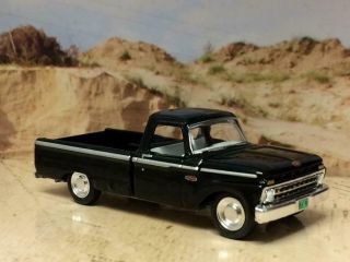 1961 - 1966 Ford F - 100 V - 8 Long Bed Pickup 1/64 Scale Limited Edition W8