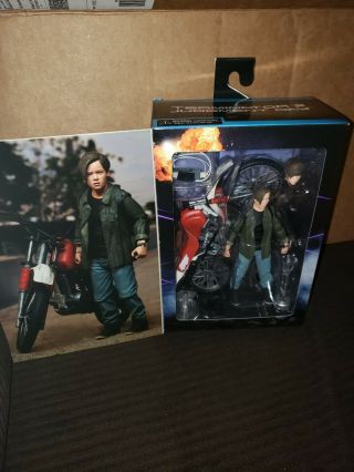 SDCC 2019 John Connor Terminator 2 T2 Judgement Day with motorcycle Sarah 3