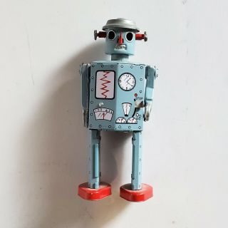 Vintage Japan Wind - Up Tin Toy Robot No Makers Mark 9319 Masudaya?