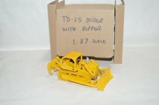 Ho Scale First Gear Cat Td - 25 Dozer With Ripper Die Cast Construction Tractor