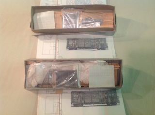 Quality Craft Models O Scale 2 Rail Mkt Double Door Auto Box Car (2)