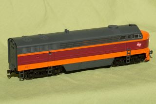 Life Like HO Proto 1000 Milwaukee Road C Liner A unit 26C with NCE decoder 2