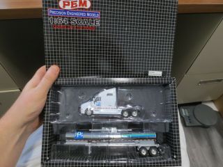 Precision Engineered Models Pem 1:64 Diecast Ppg Tractor Trailer (m74802) (