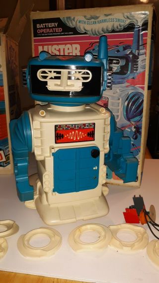 Lost In Space Robot 1966 Remco Vintage toy Red and Blue 3