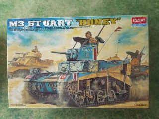 Academy M3 Stuart " Honey " Ww Ii Tank,  1/35 Plastic Model Kit 1399