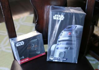 Star Wars Sphero R2 - D2 App - Enabled Droid With Force Band