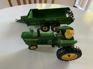 Ertl 1993 Toy Farmer Diecast 1/16 John Deere 4010 Diesel Tractor And Trailer.