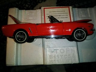 Franklin 1/24 Scale Diecast - 1964 1/2 Ford Mustang Convertible Red