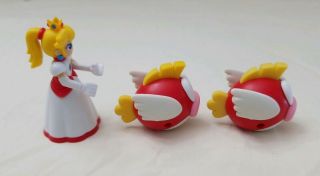 3 Nintendo Figures Cheep Cheep Fish Fire Princess Peach Mario Series K ' nex 2013 3
