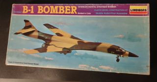 Vintage Lindberg B - 1 Bomber 1:144 Scale