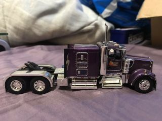 DCP 1/64 SCALE KENWORTH W900 Tractor Semi Truck Purple PARTS TRUCK. 3