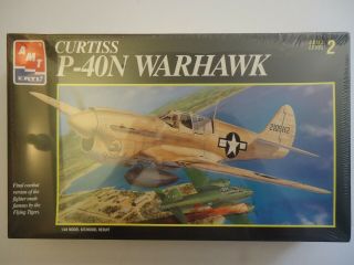 Amt 8798 1/48 Curtiss P - 40n Warhawk Wwii Us Fighter