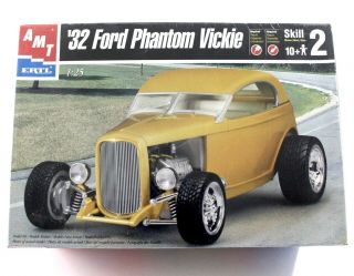 1932 ’32 Ford Phantom Vickie Hot Rod Amt Ertl 1:25 Model Kit 30089