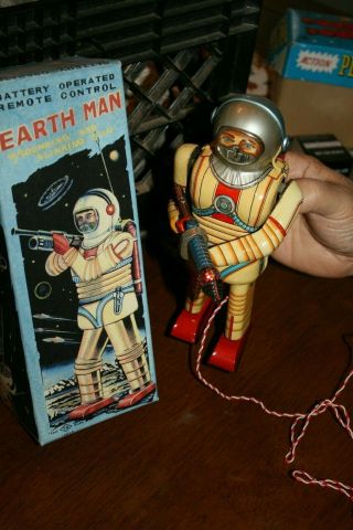 Scarce 1950 ' s Earth Man Spaceman Nomura (Japan) w/ Box 70 Years 2