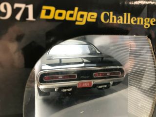 1/18 scale Model ERTL 1971 Dodge Challenger R/T Muscle Car black 5